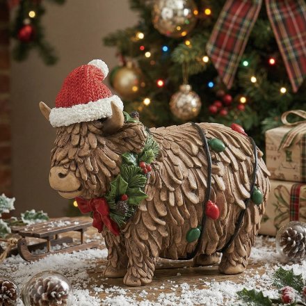 Standing Xmas Highland Cow