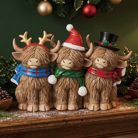 Three Xmas Highland Cows, 18cm