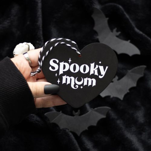 Spooky Mum Hanging Heart Sign - LAST CHANCE