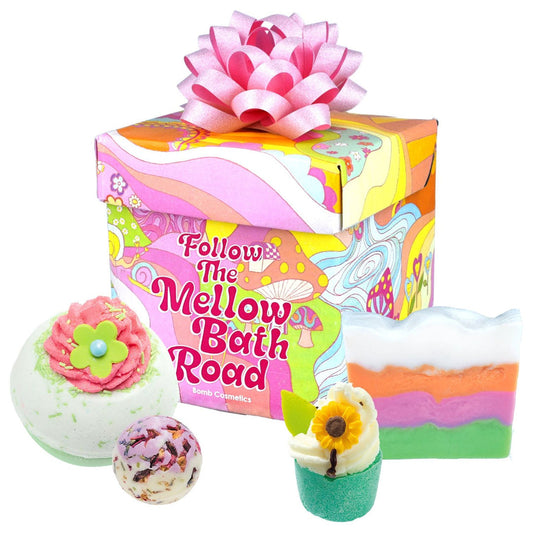 Follow the Mellow Bath Road Cube Bow Gift Box